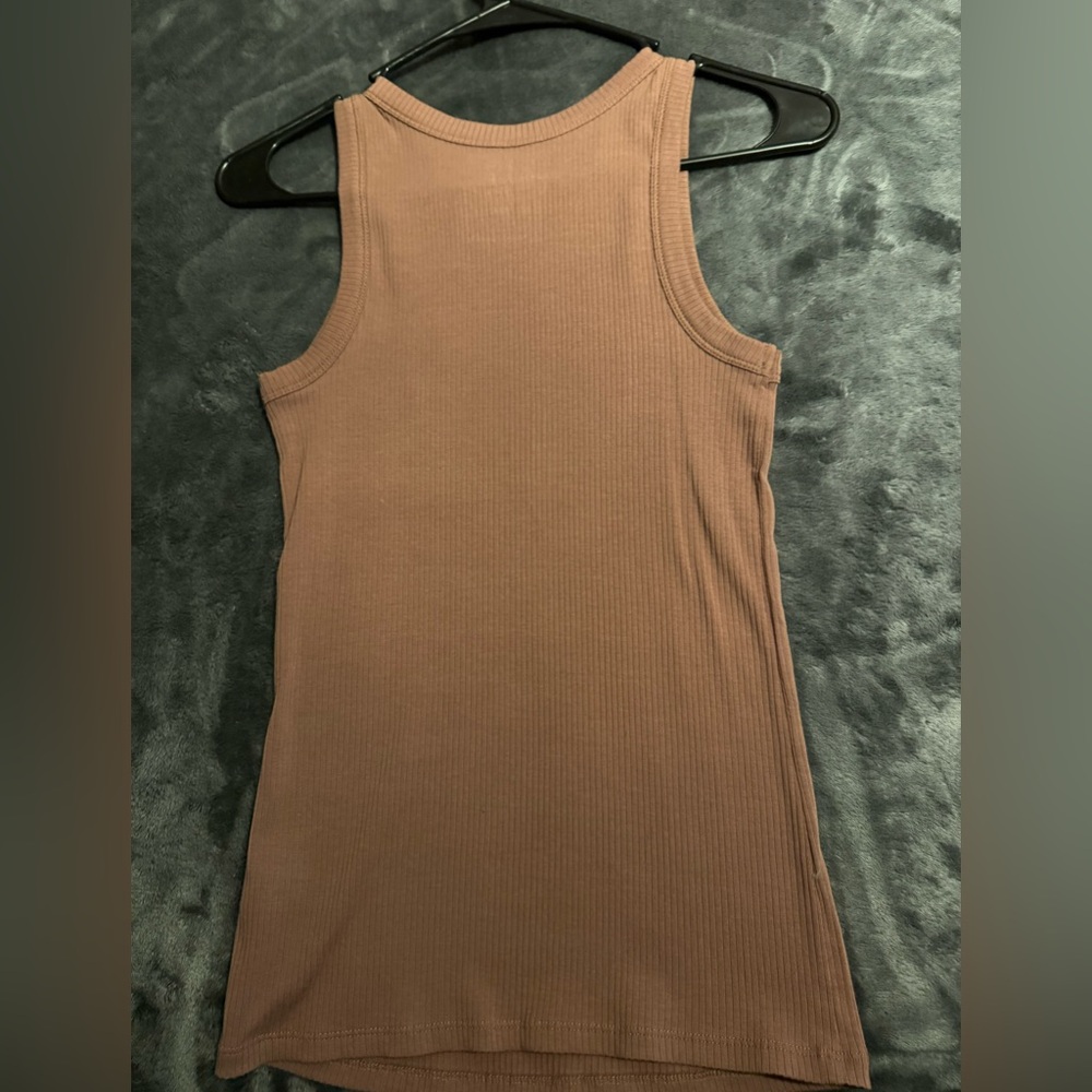 Maurice’s tank top